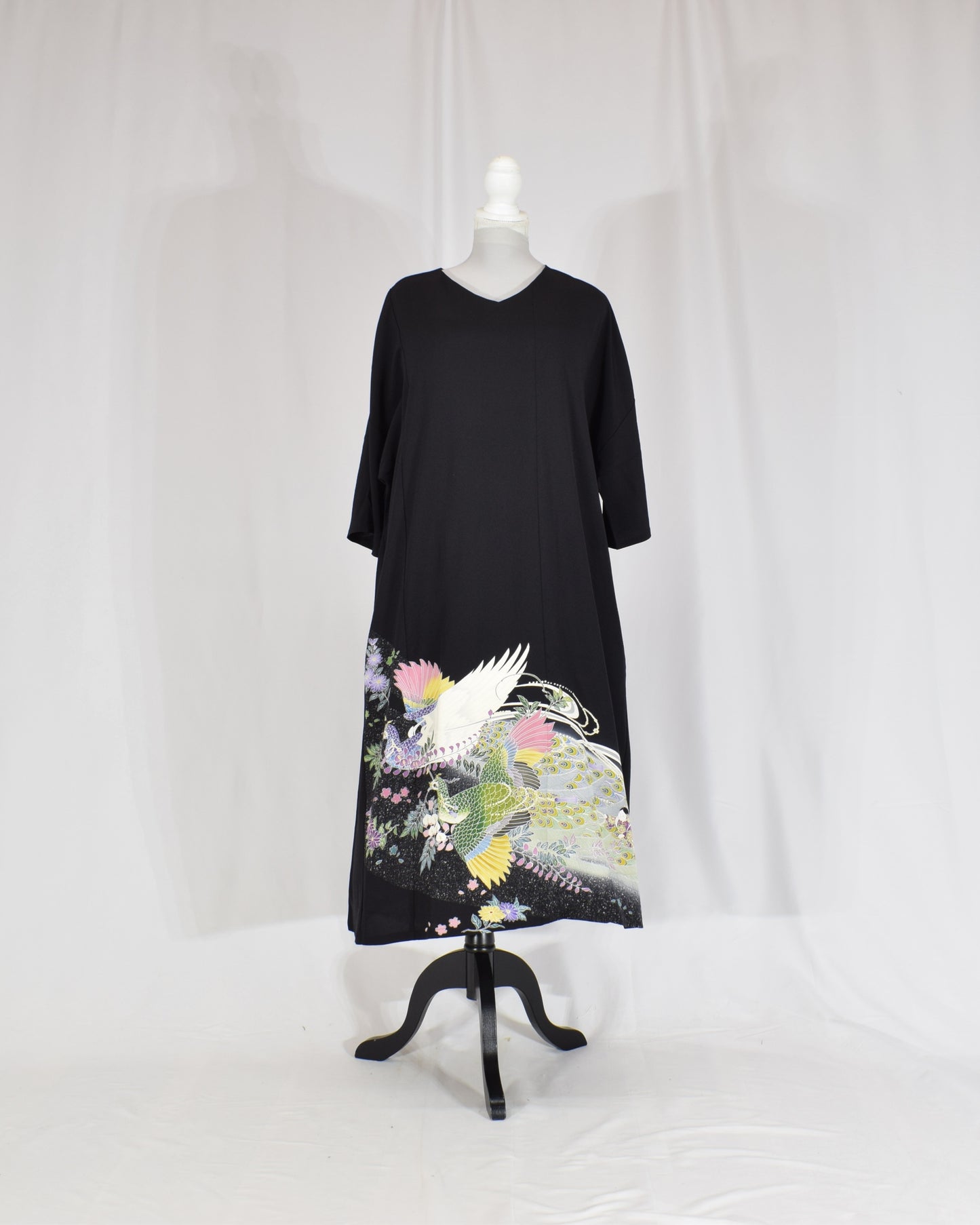 瑞鳥草花文様 留袖ワンピース 黒留袖リメイク 一点物
