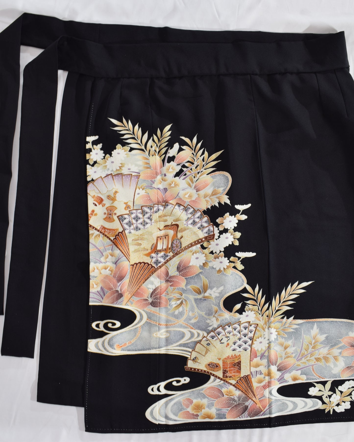 扇と花文様 巻きスカート 黒留袖リメイク 一点物