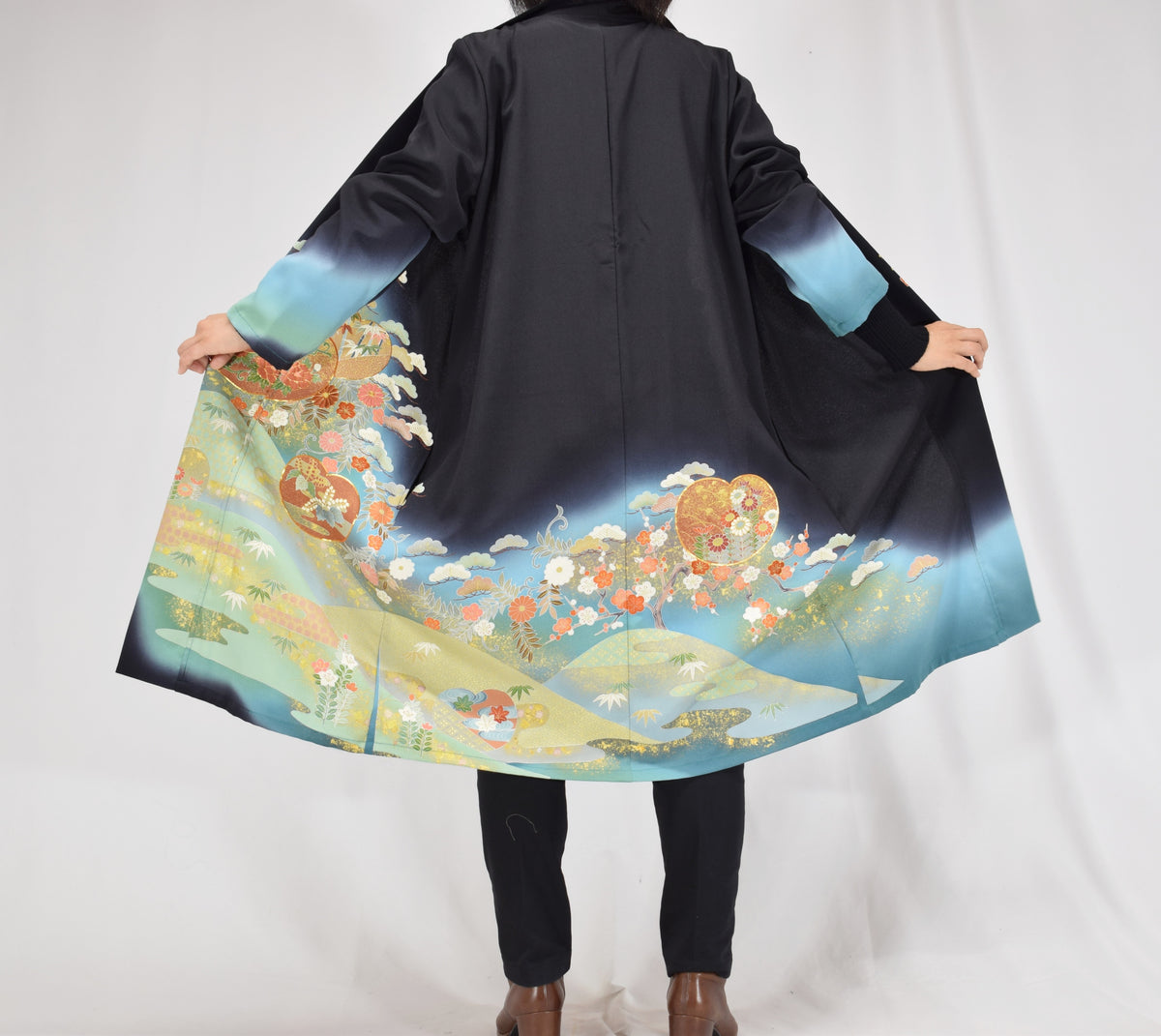 黒・水色 草花と風景文様 羽織 着物リメイク 一点物